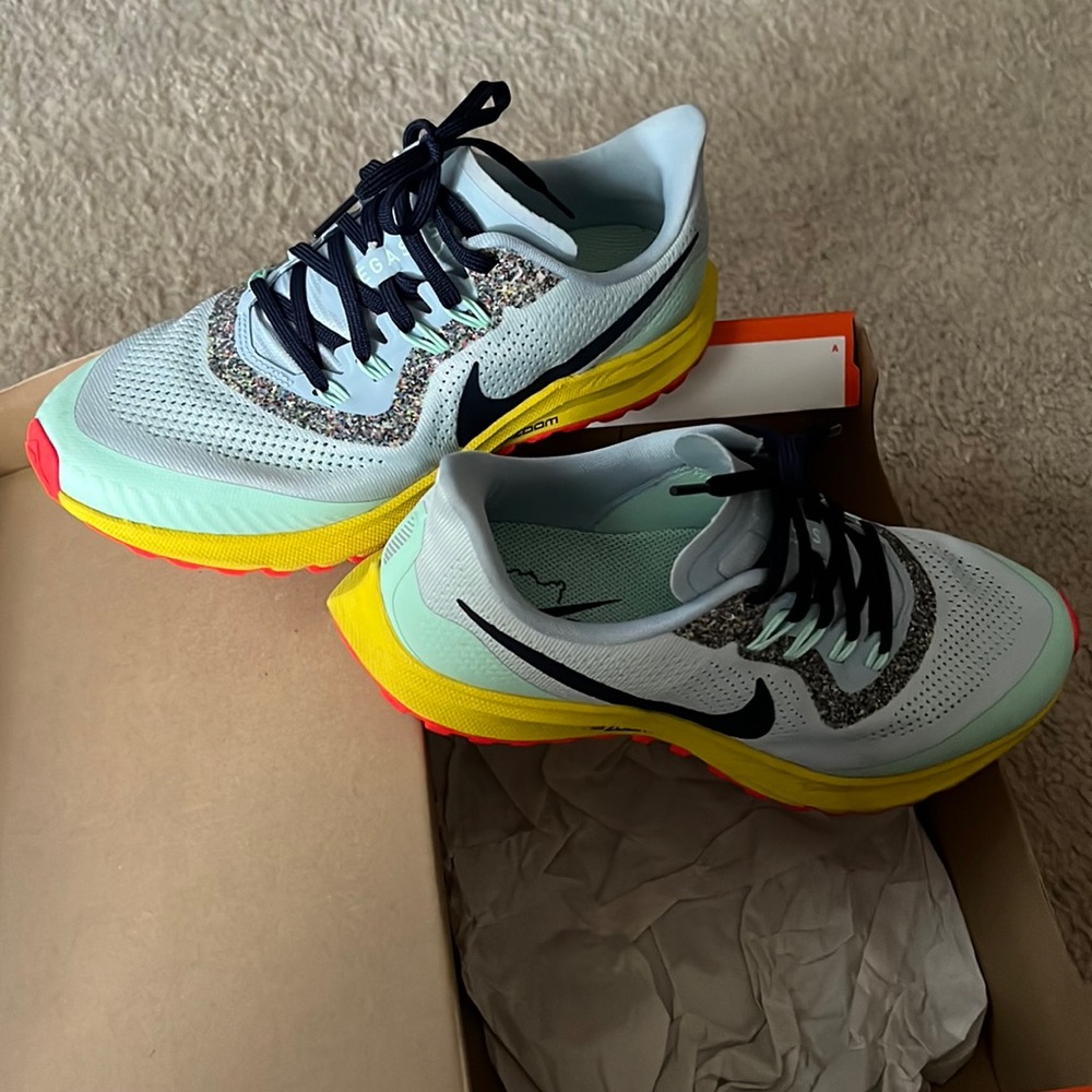 Brand new WORN ONCE!!!! Size 8.5.
